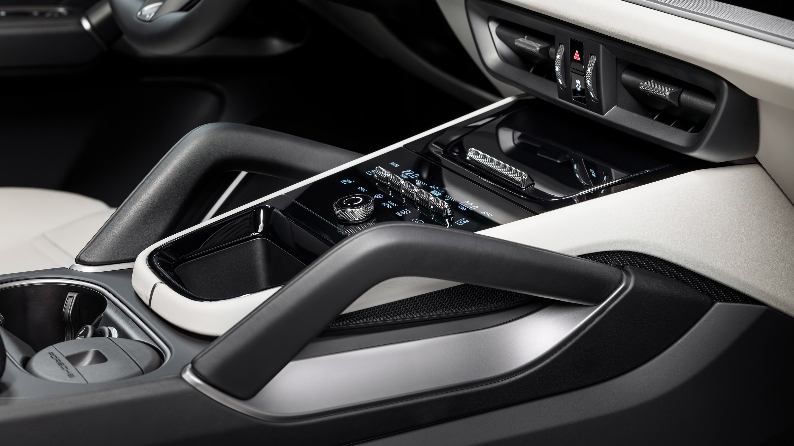 Porsche Cayenne - interior