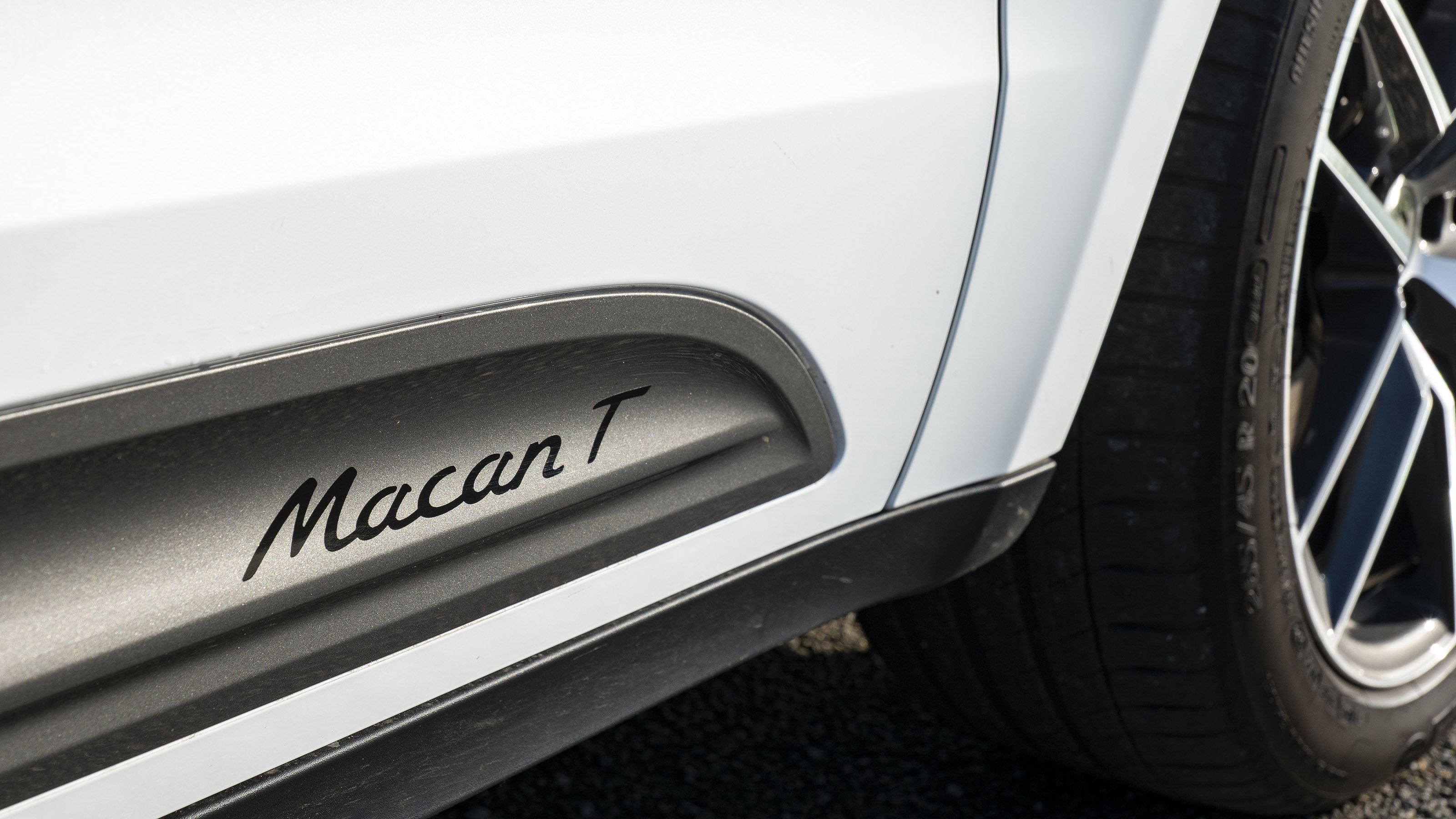 Porsche Macan T - Macan T badge