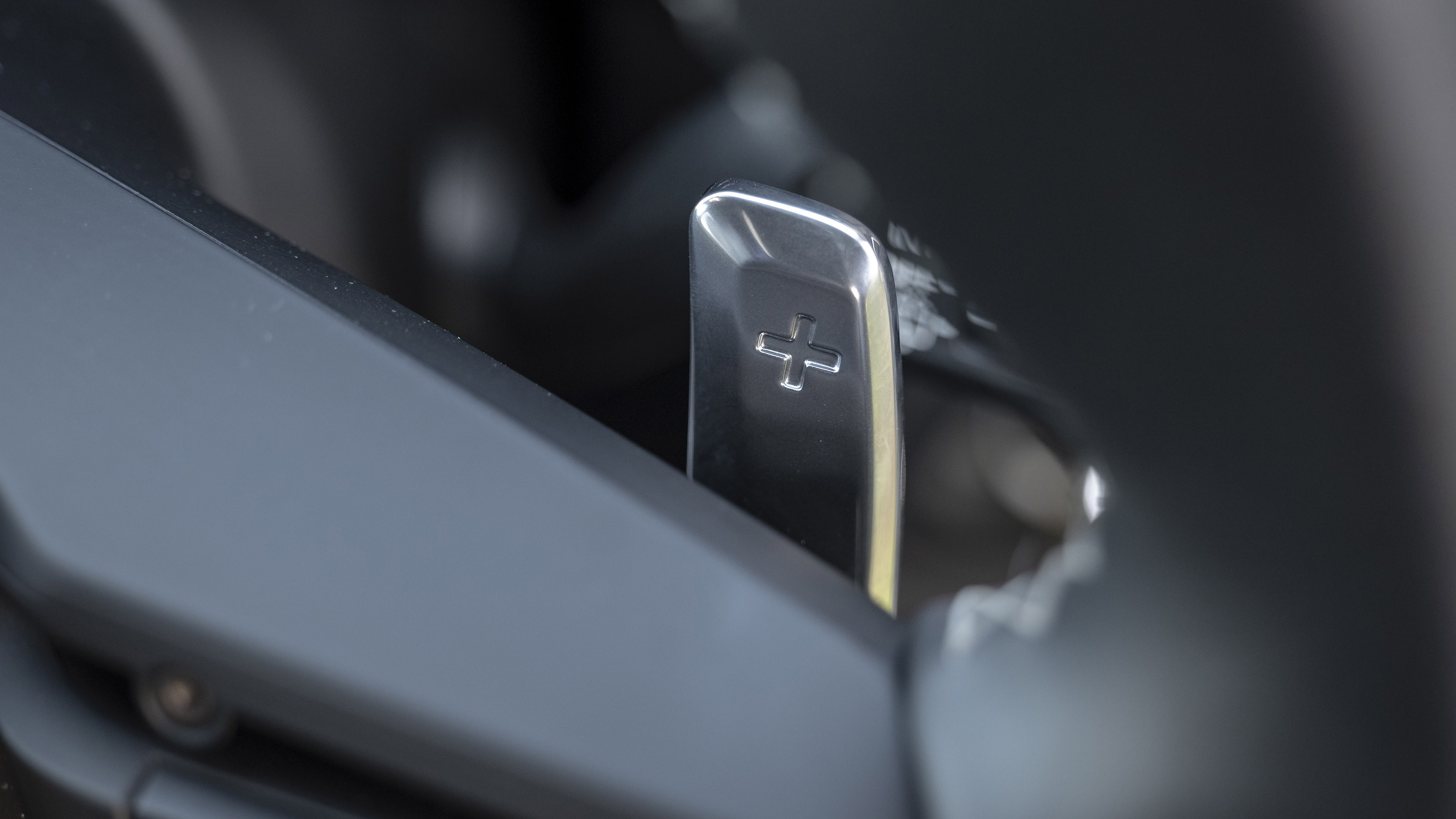 Porsche Macan T - paddle shifters