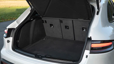 Porsche Macan T - boot