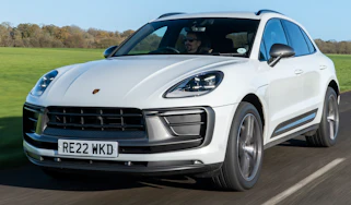 Porsche Macan T - front tracking