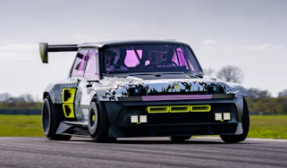 Renault 5 Turbo EV - front action