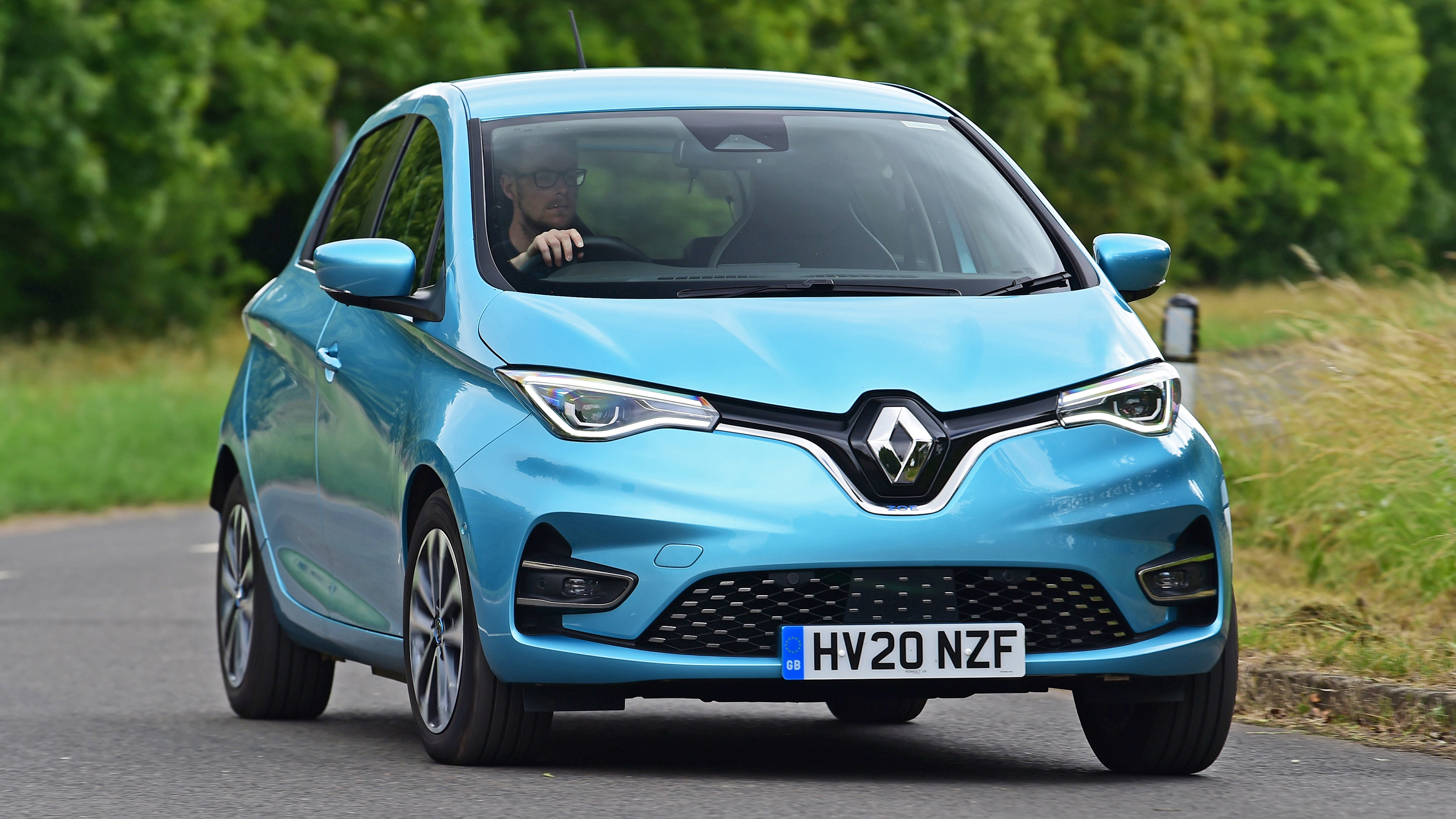Renault ZOE - front cornering