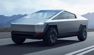 Tesla Cybertruck - front tracking