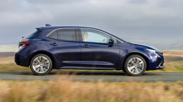 Updated Toyota Corolla - side-profile