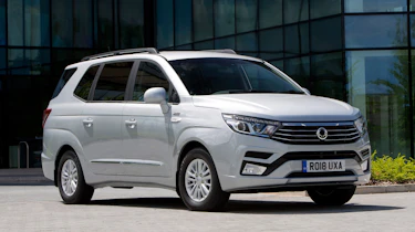 Used SsangYong Turismo - front