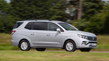 Used SsangYong Turismo - front action