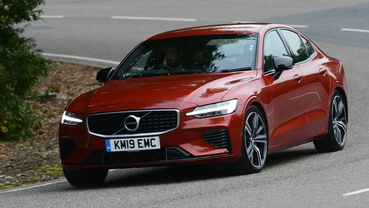 Used Volvo S60 Mk3 - front cornering