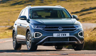Volkswagen T-Roc - front cornering