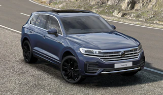 Volkswagen Touareg R-Line Tech Plus - front static