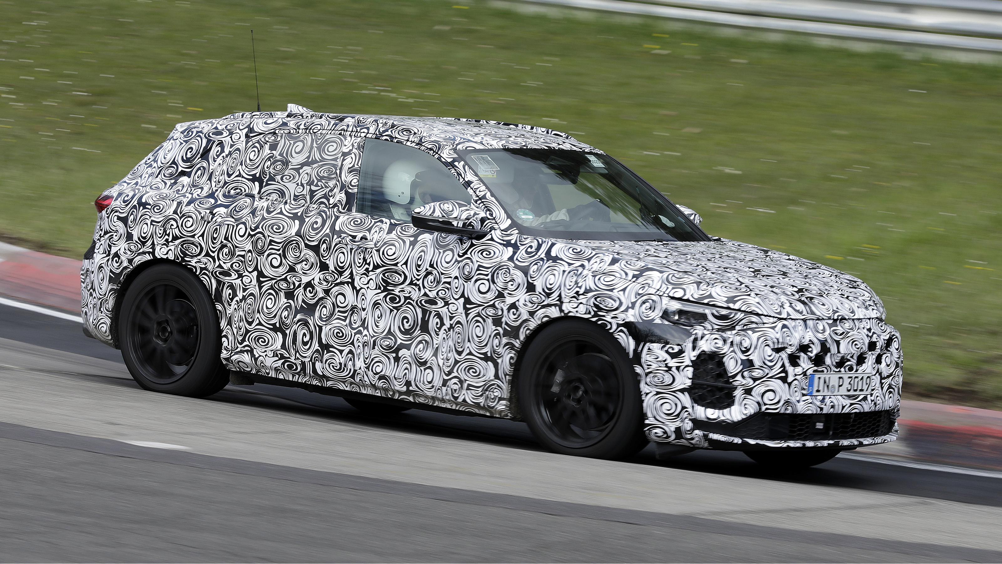 Audi SQ5 (Nurburgring testing) - front action