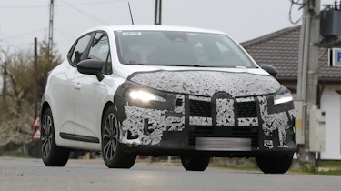 2023 Renault Clio facelift (camouflaged) - front cornering