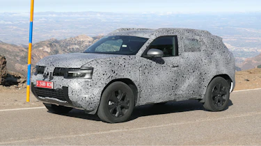 2024 Dacia Duster (camouflaged) - front/nearside