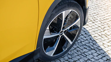 Aiways U6 - front wheel