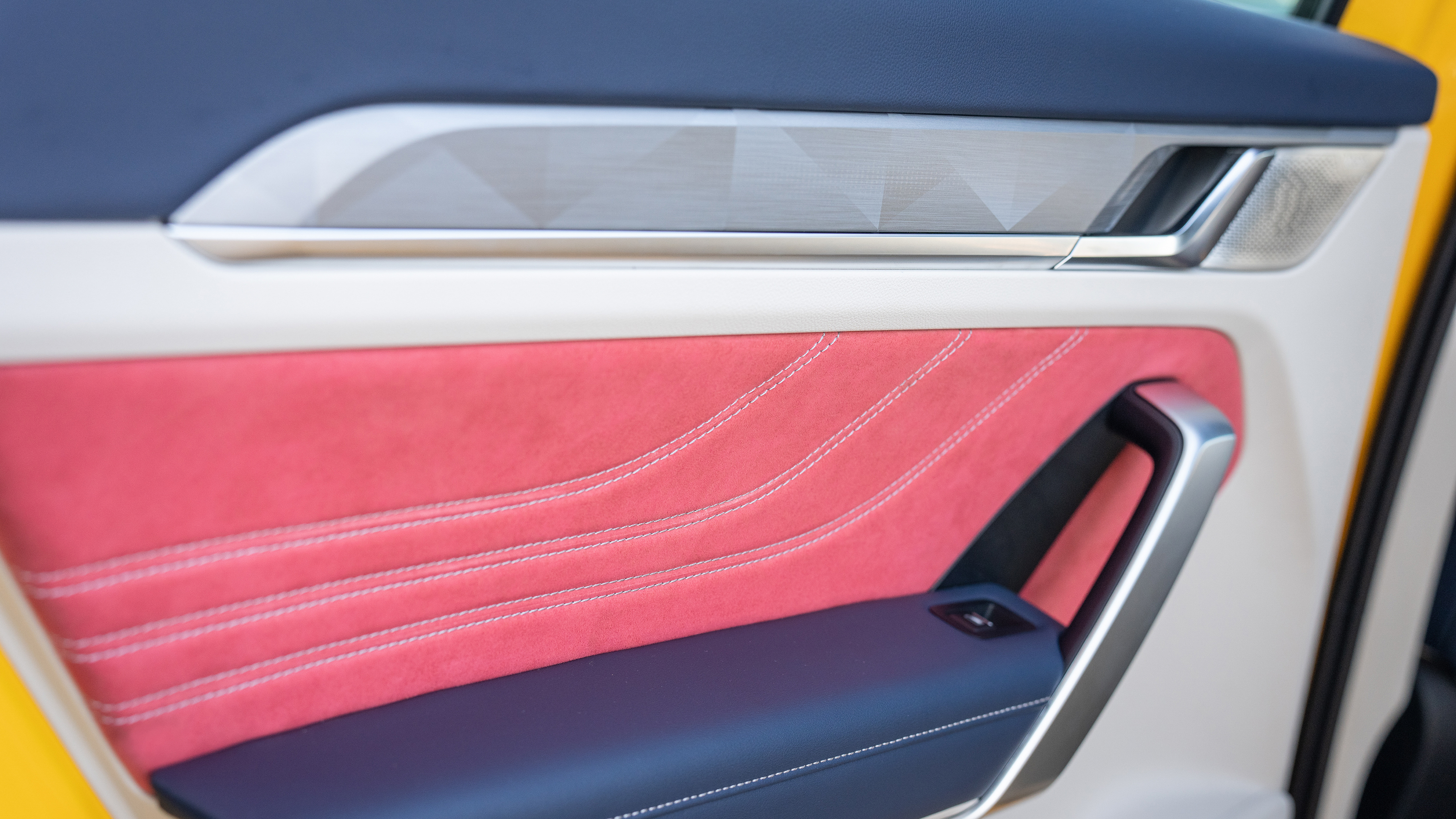 Aiways U6 - door card