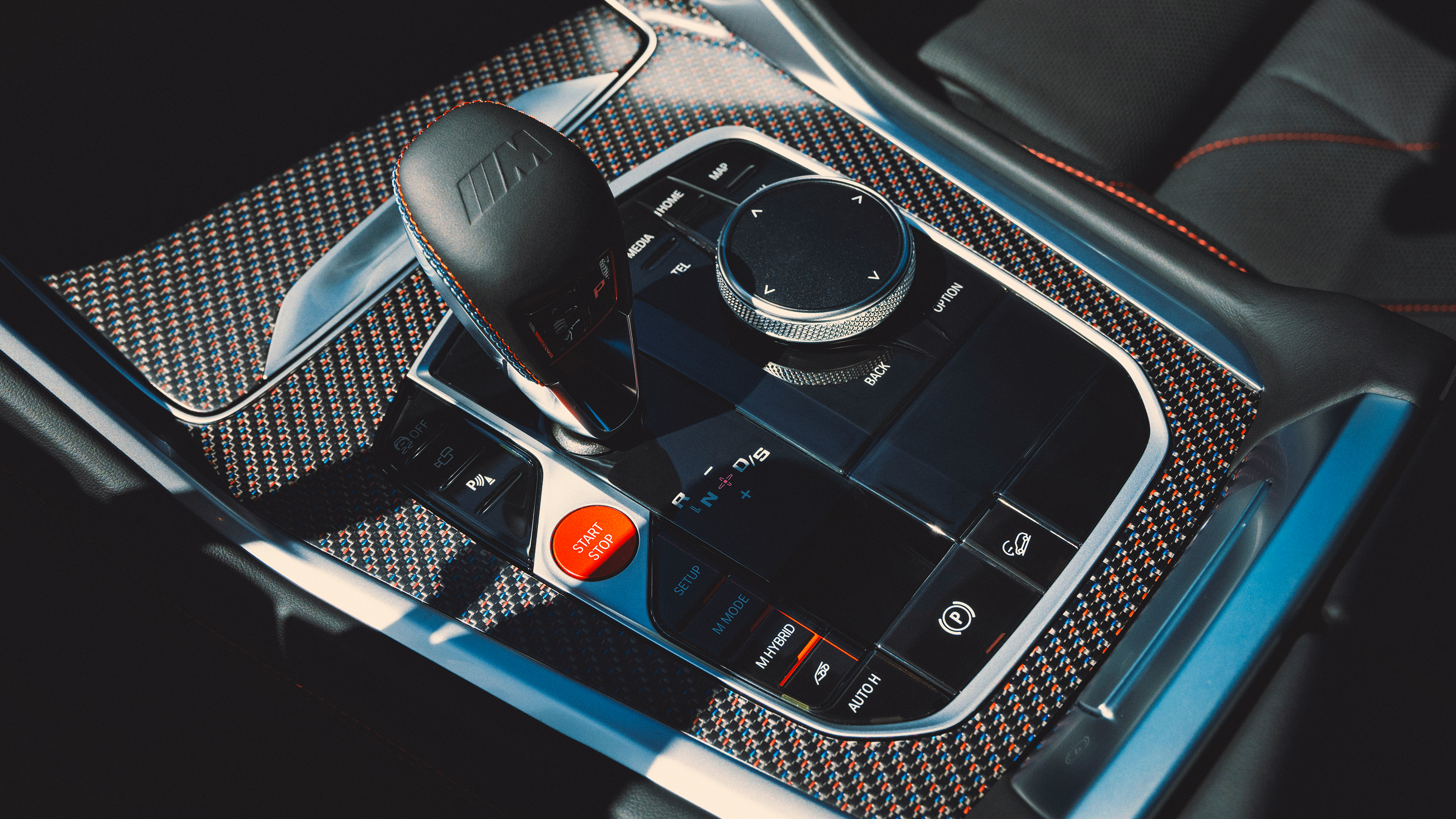 BMW XM Label Red - gear selector