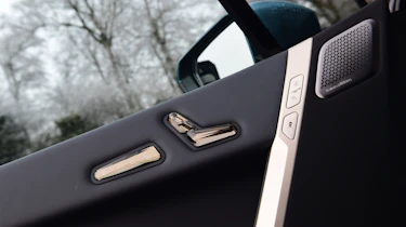 BMW iX - seat controls
