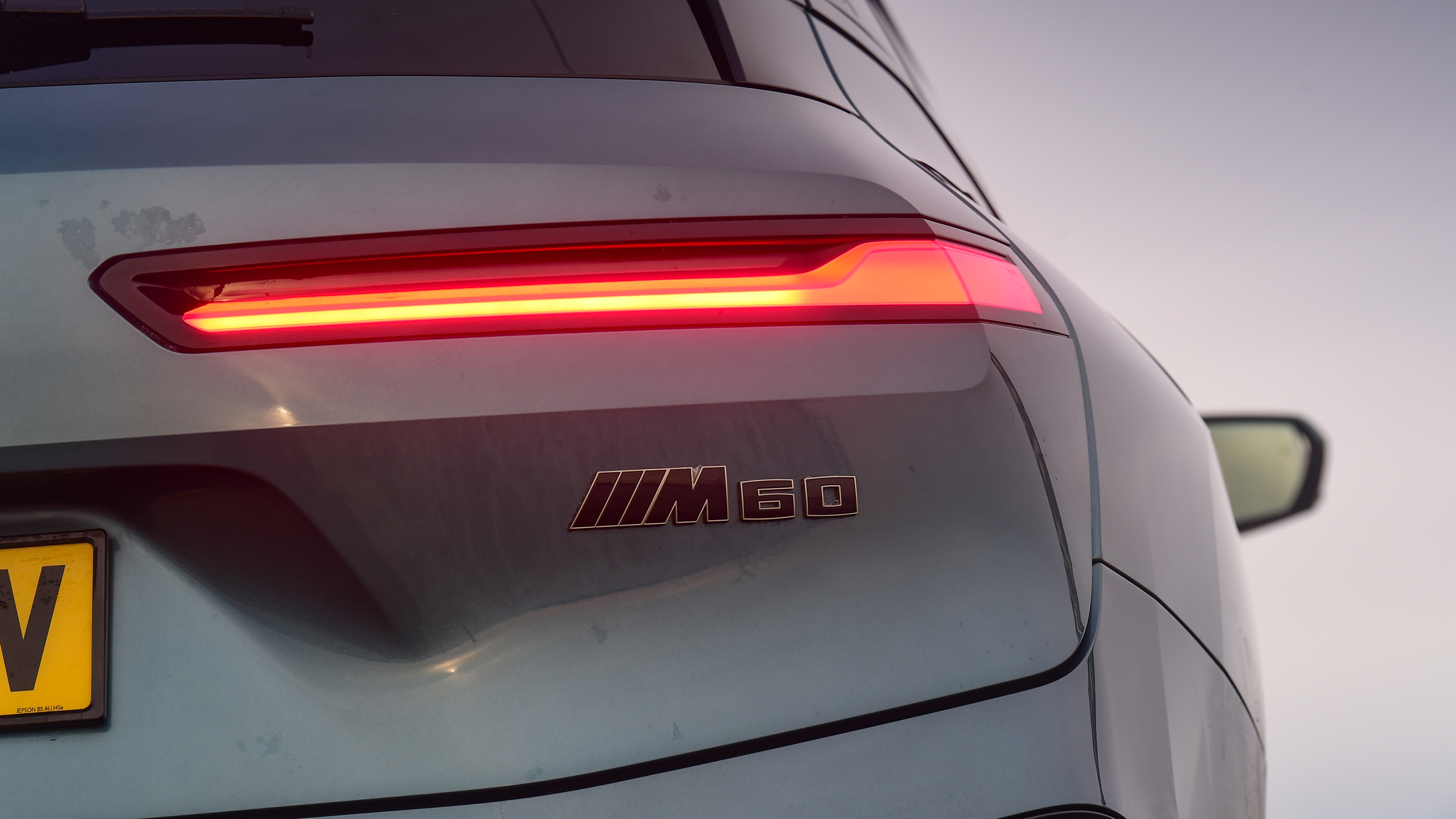 BMW iX - tail lights