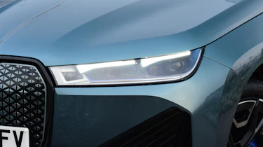 BMW iX - headlights