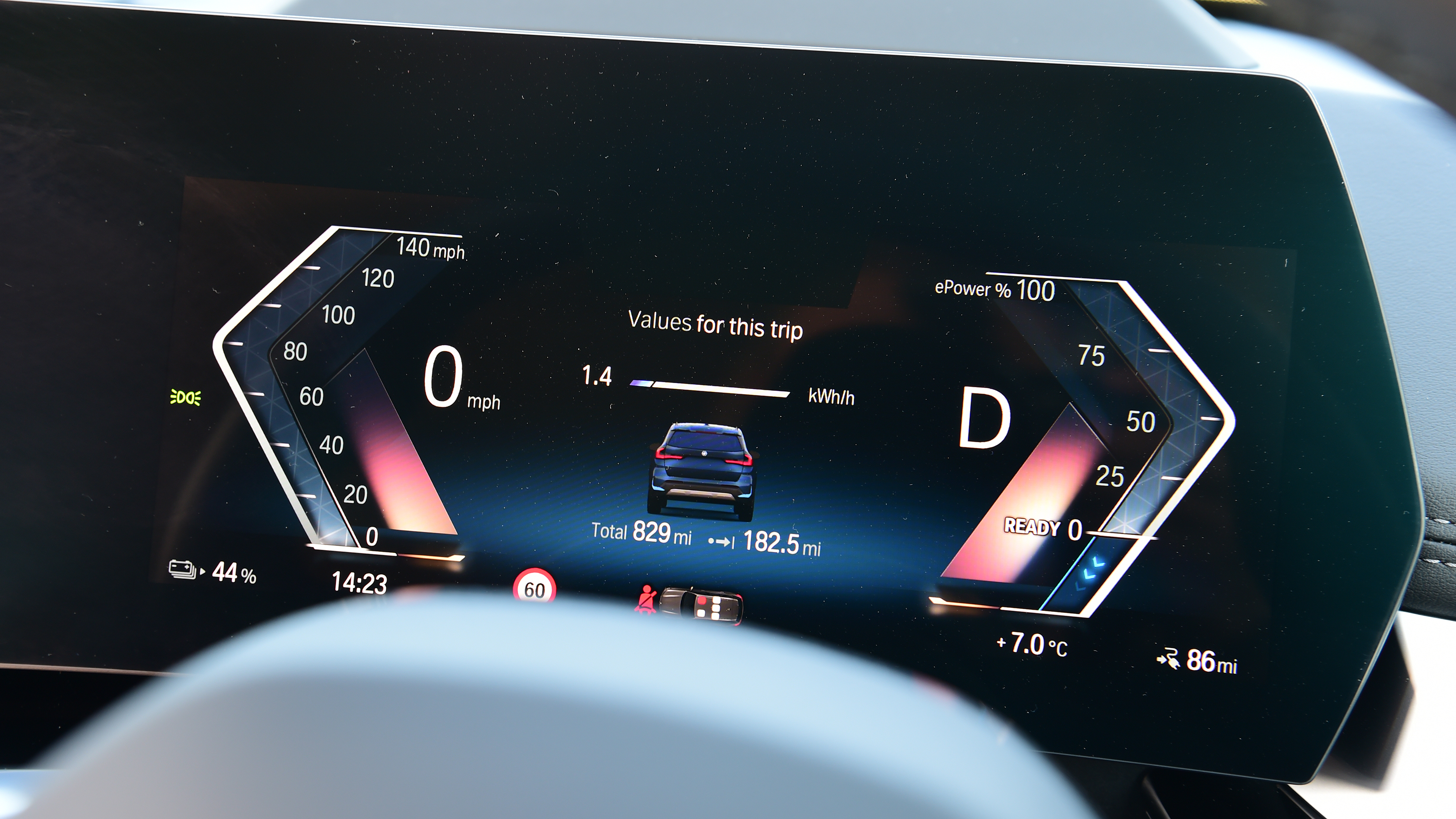 BMW iX1 - dashboard screen