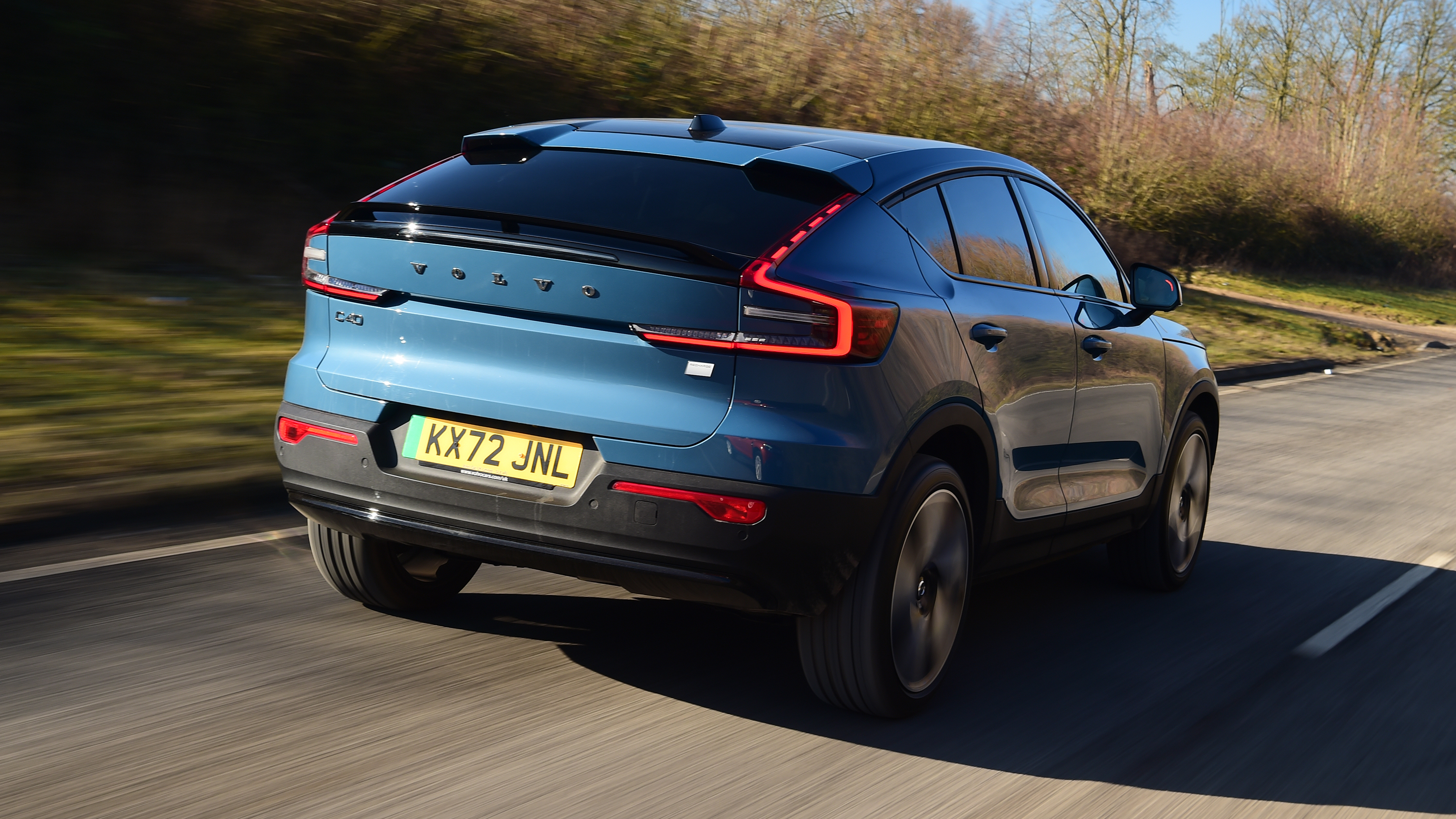 Volvo C40 - rear tracking
