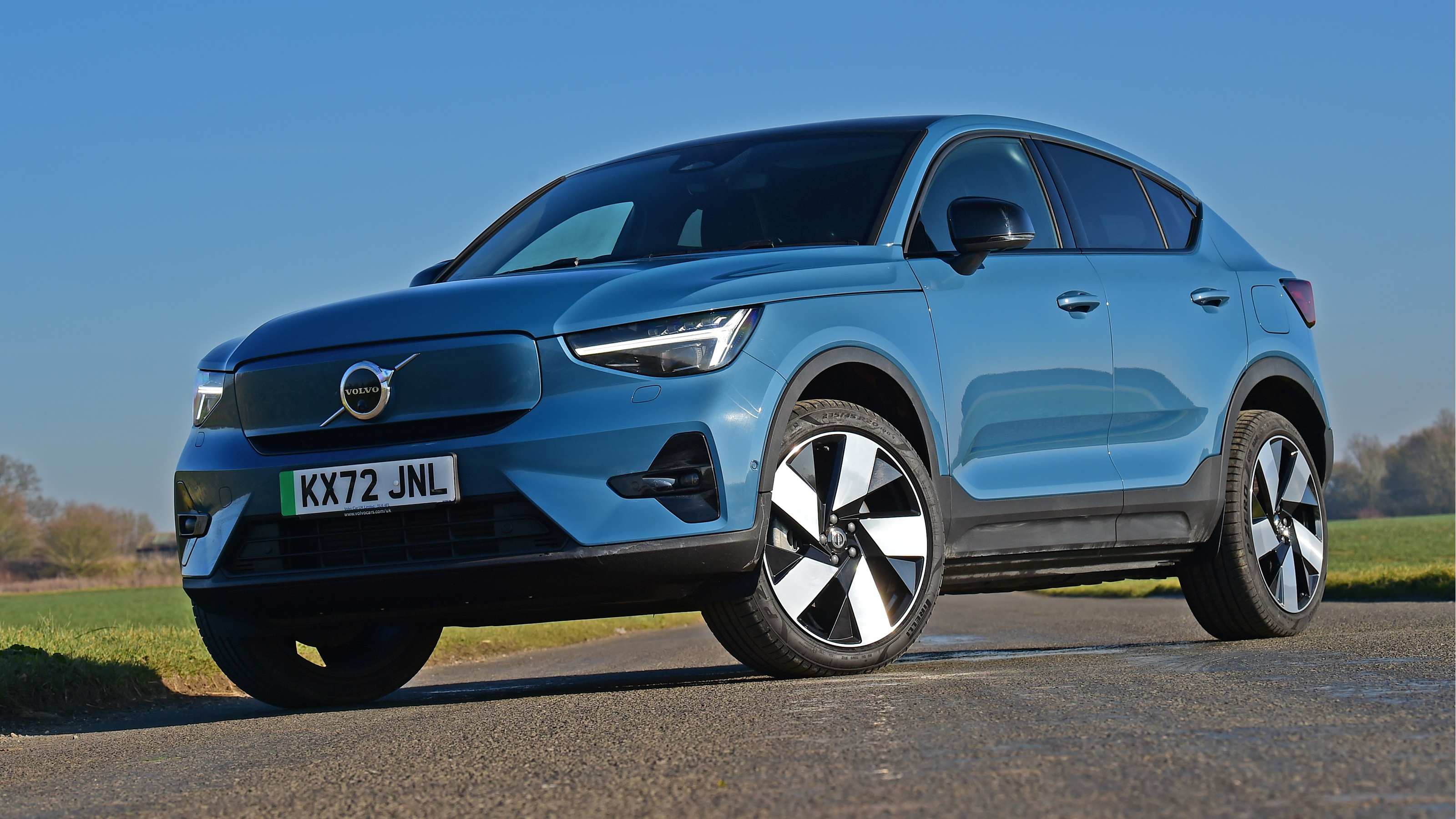 Volvo C40 - front static