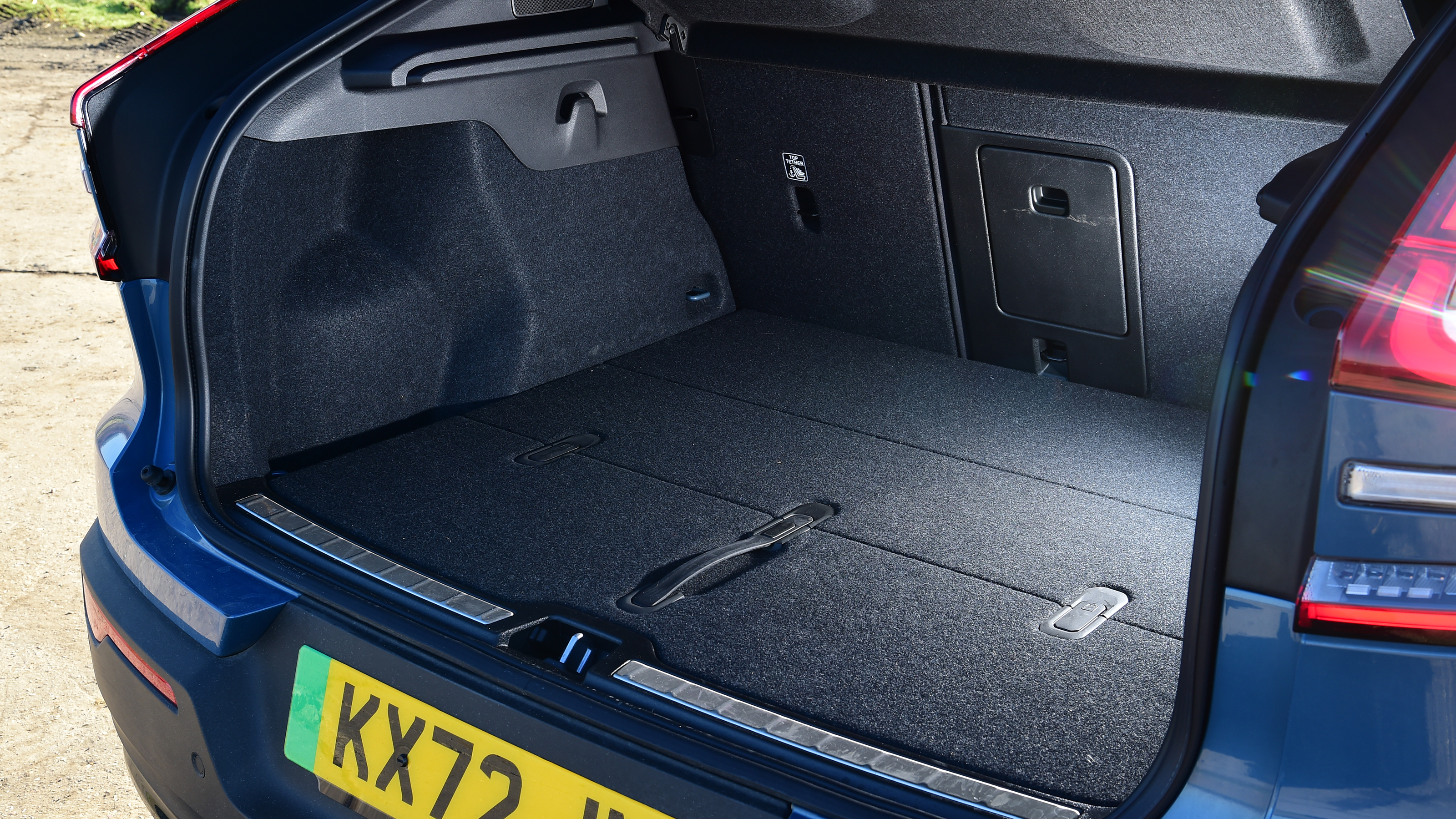 Volvo C40 - boot
