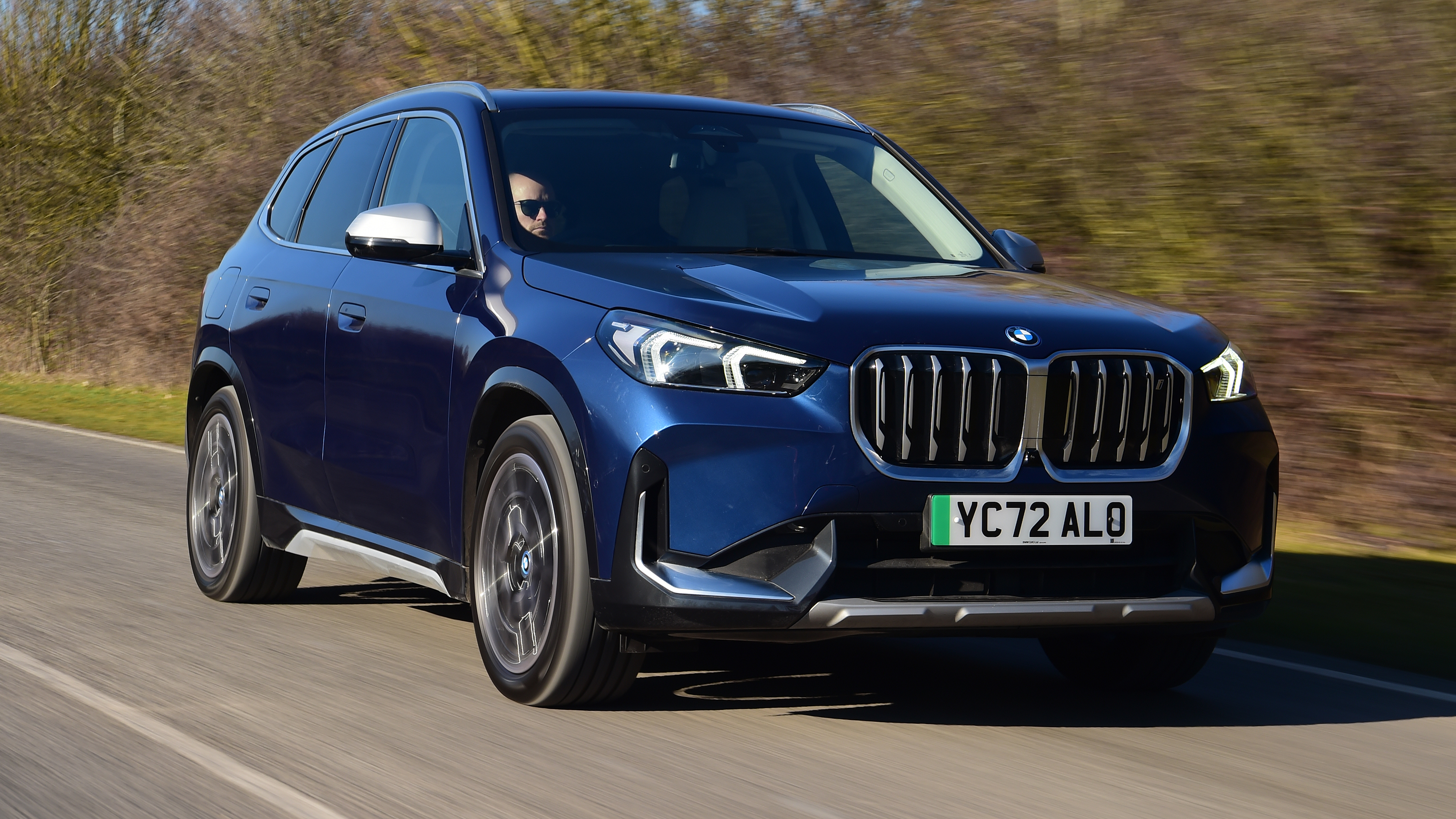 BMW iX1 - front tracking