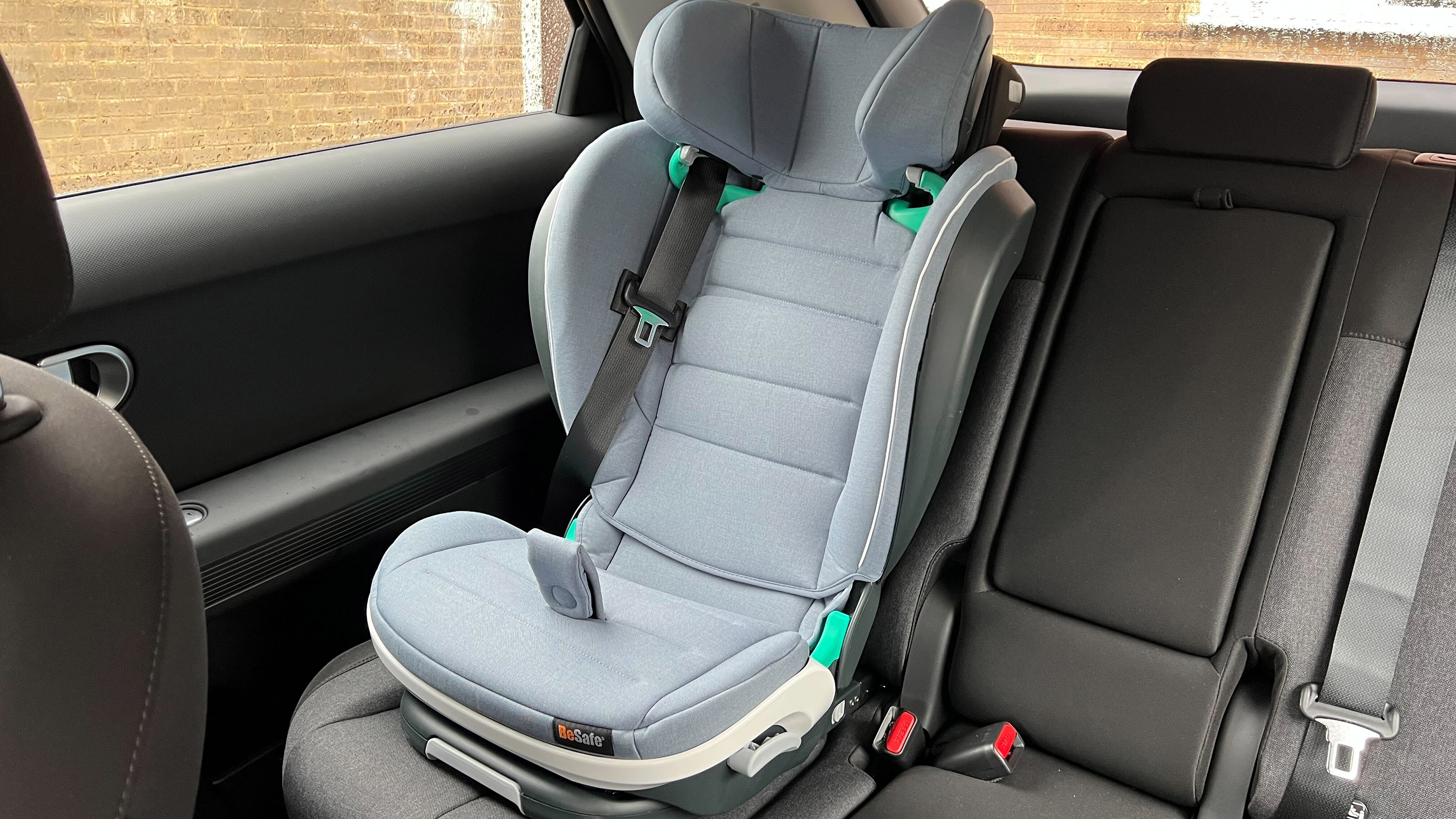 BeSafe iZi Flex Fix i-Size - front no child