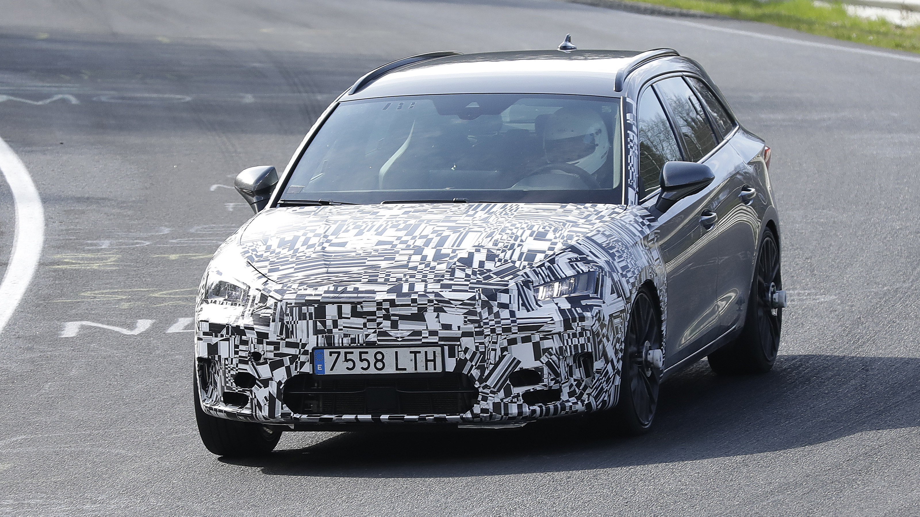 Cupra Leon spy - front