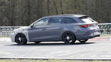 Cupra Leon spy - side