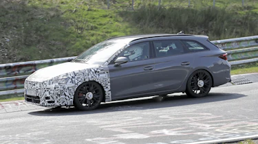 Cupra Leon spy - side
