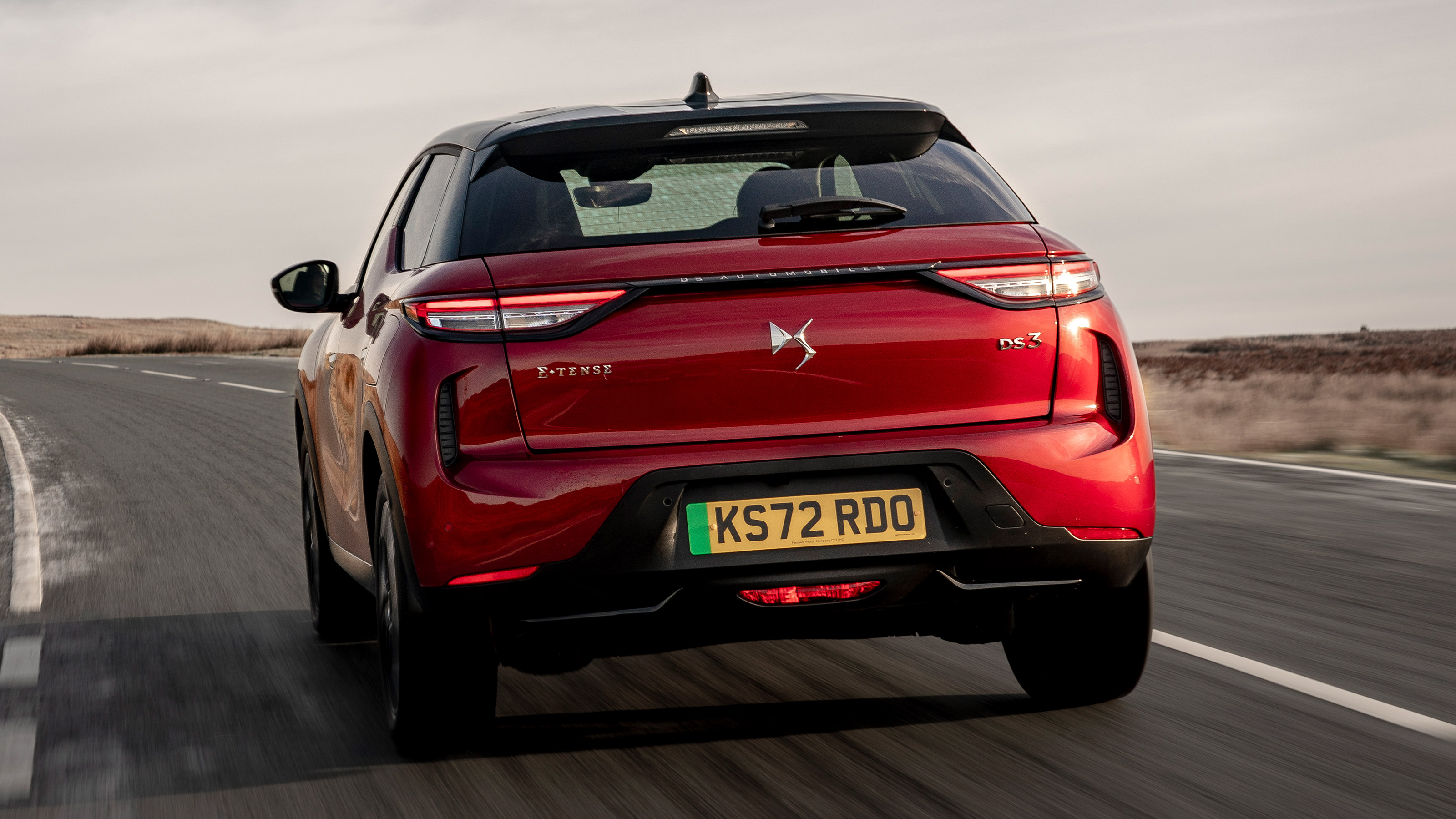DS 3 E-Tense - full rear