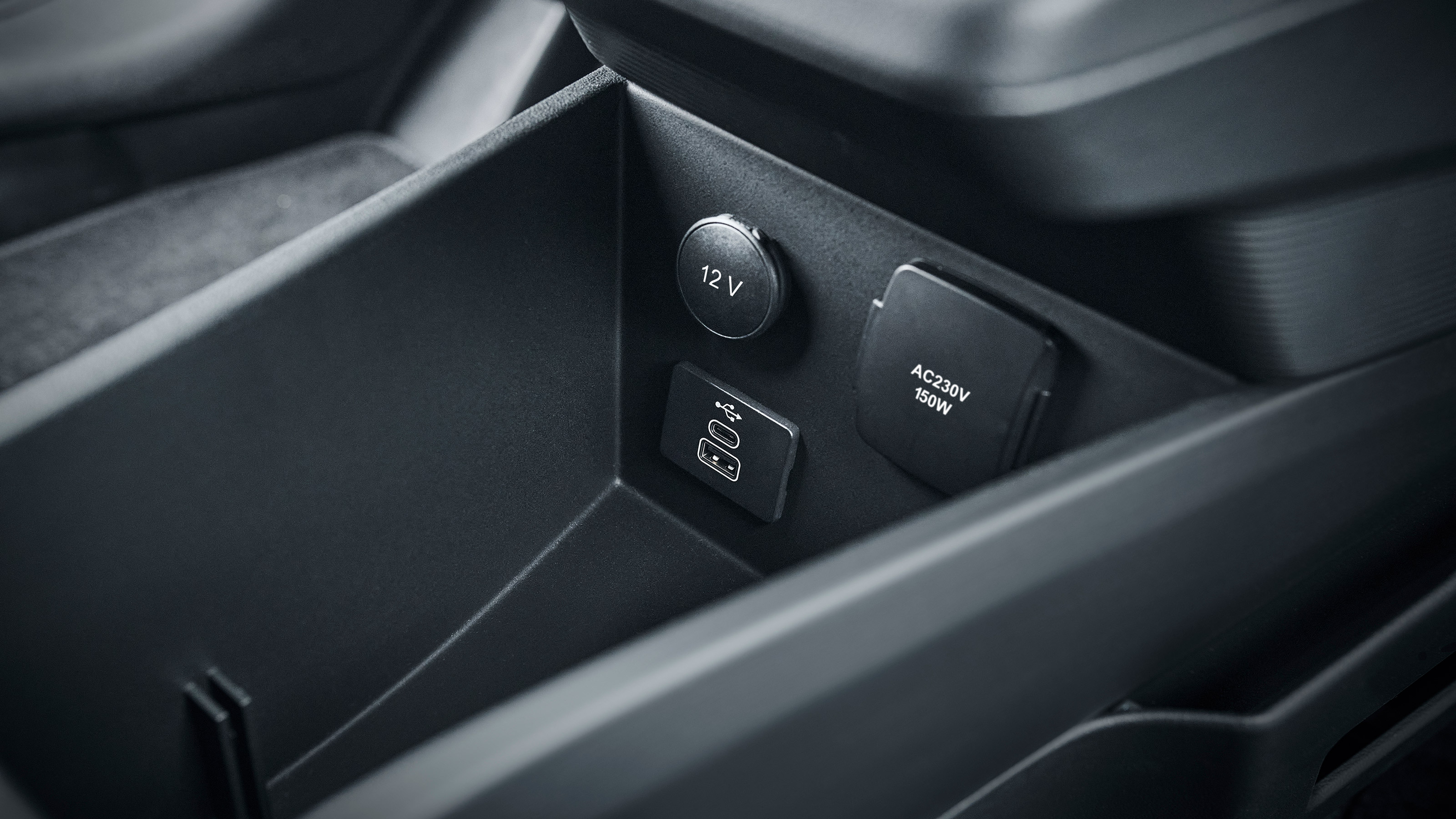 Ford E-Transit Courier - charging points