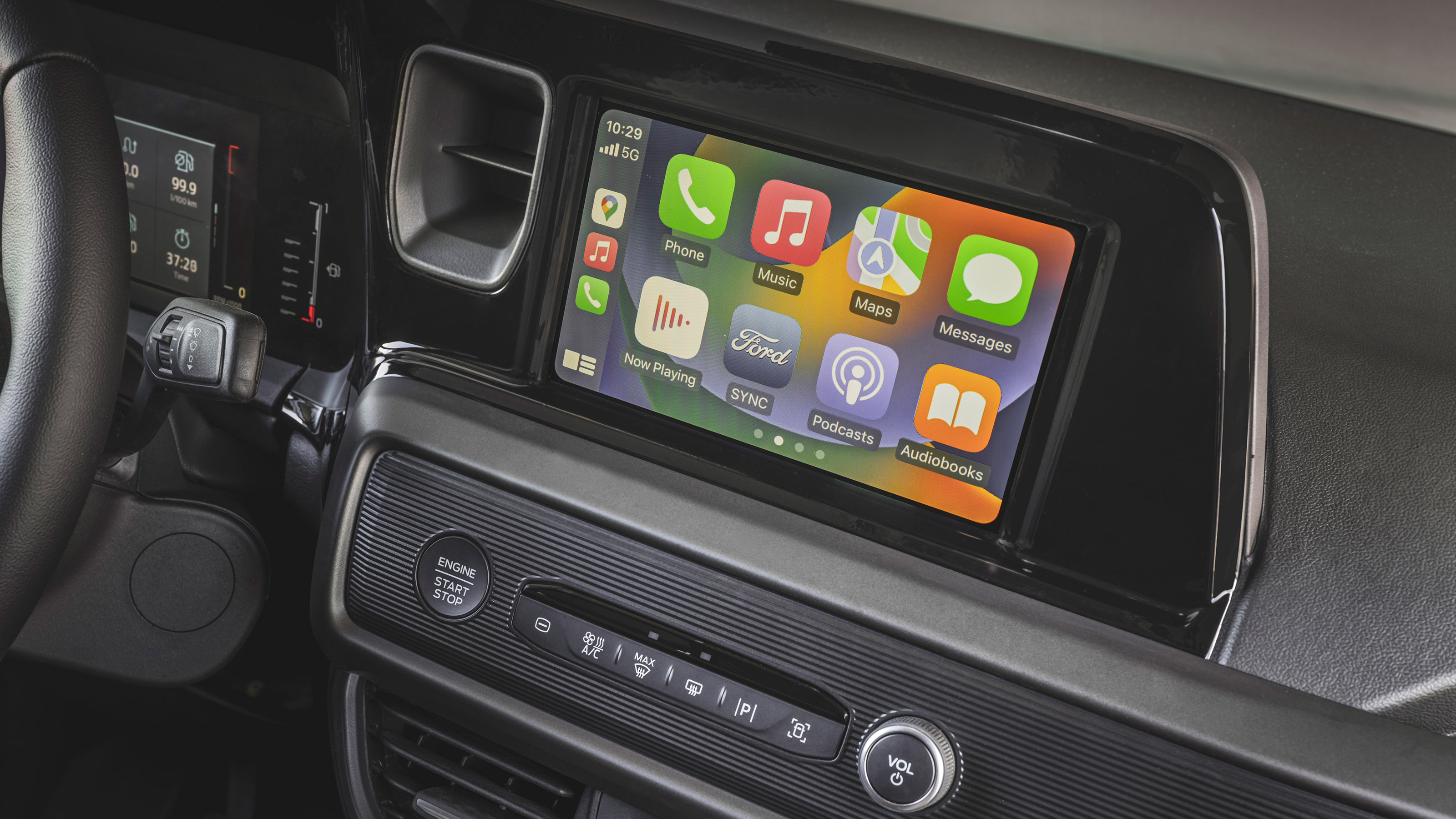 Ford E-Transit Courier - screen