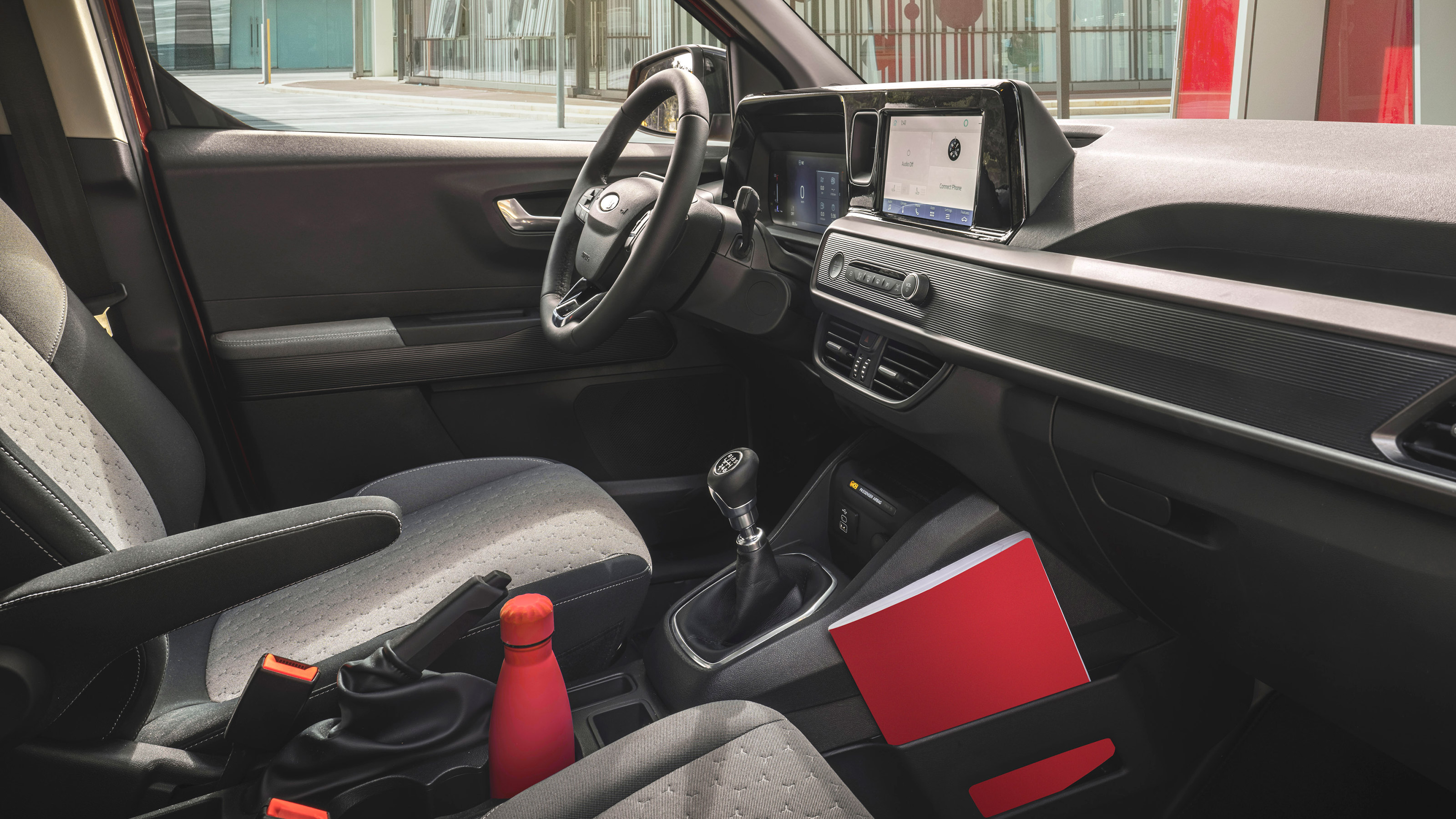 Ford E-Transit Courier - interior