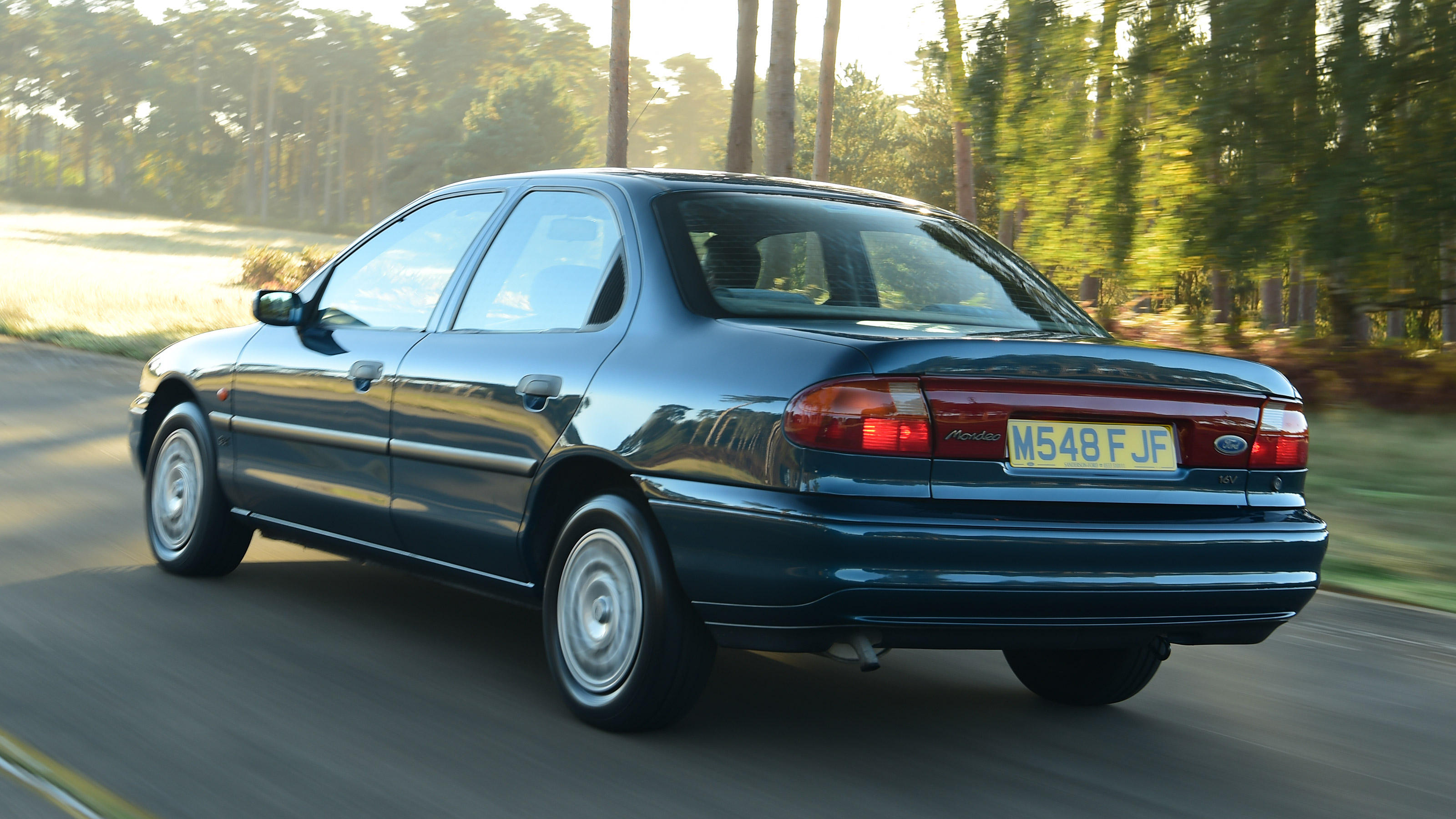 Ford Mondeo Mk1 icon - rear