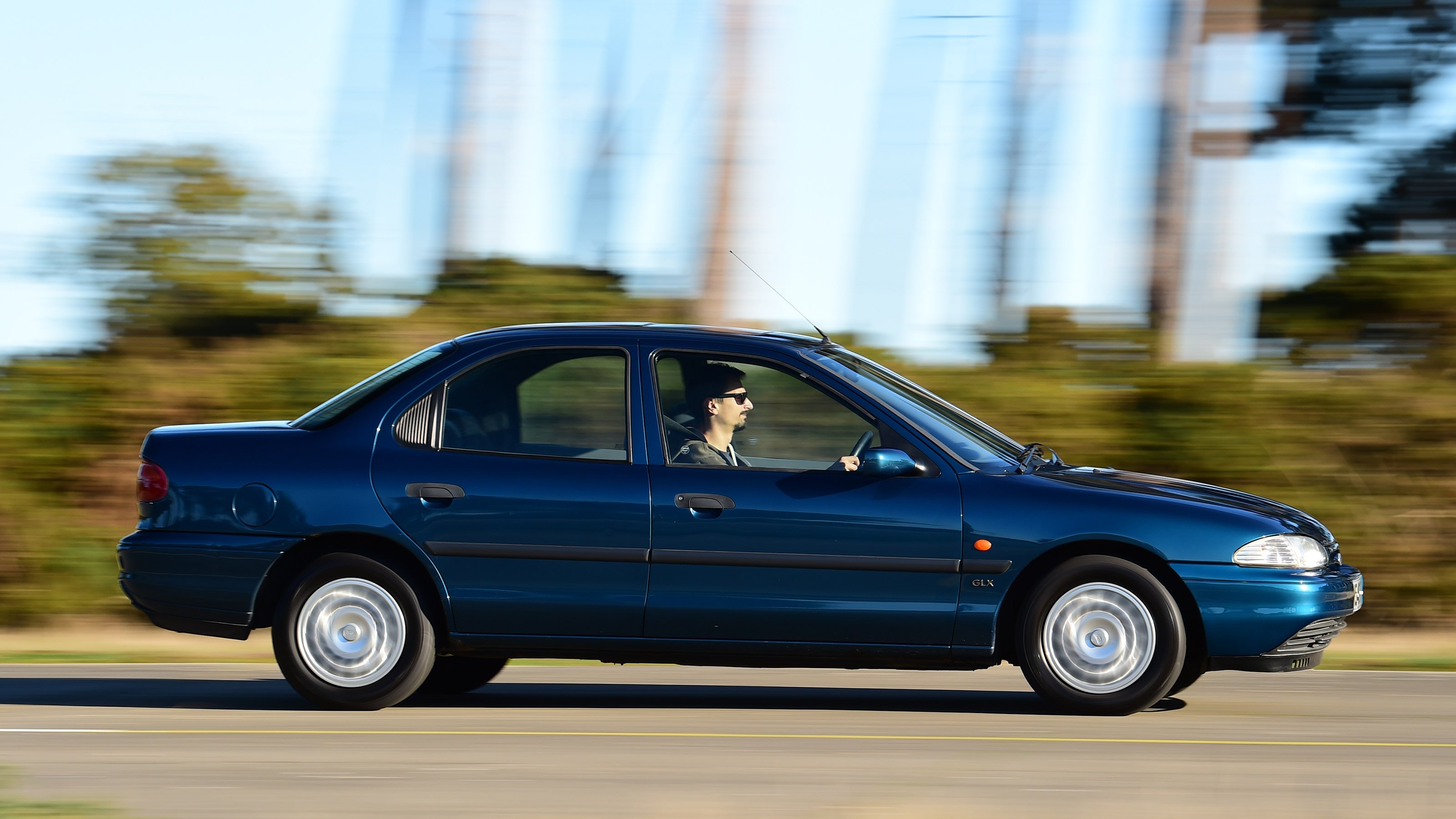 Ford Mondeo Mk1 icon - side