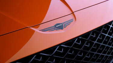 Genesis GV80 Coupe Concept - front badge