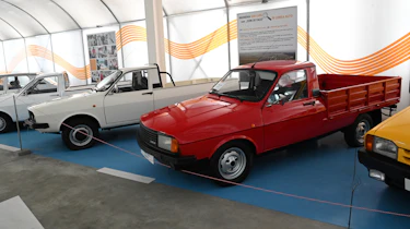 Dacia 1305 drop side pick-up