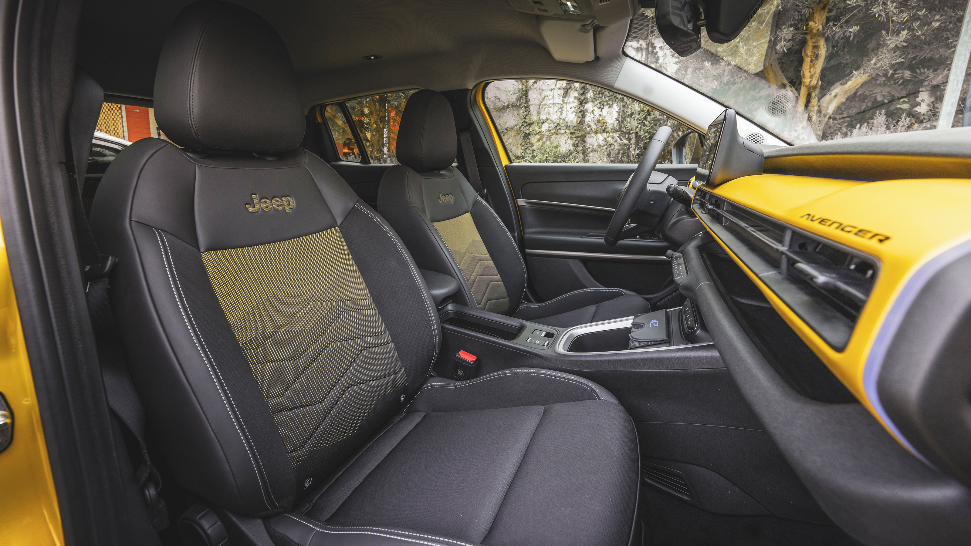 Jeep Avenger - front seats