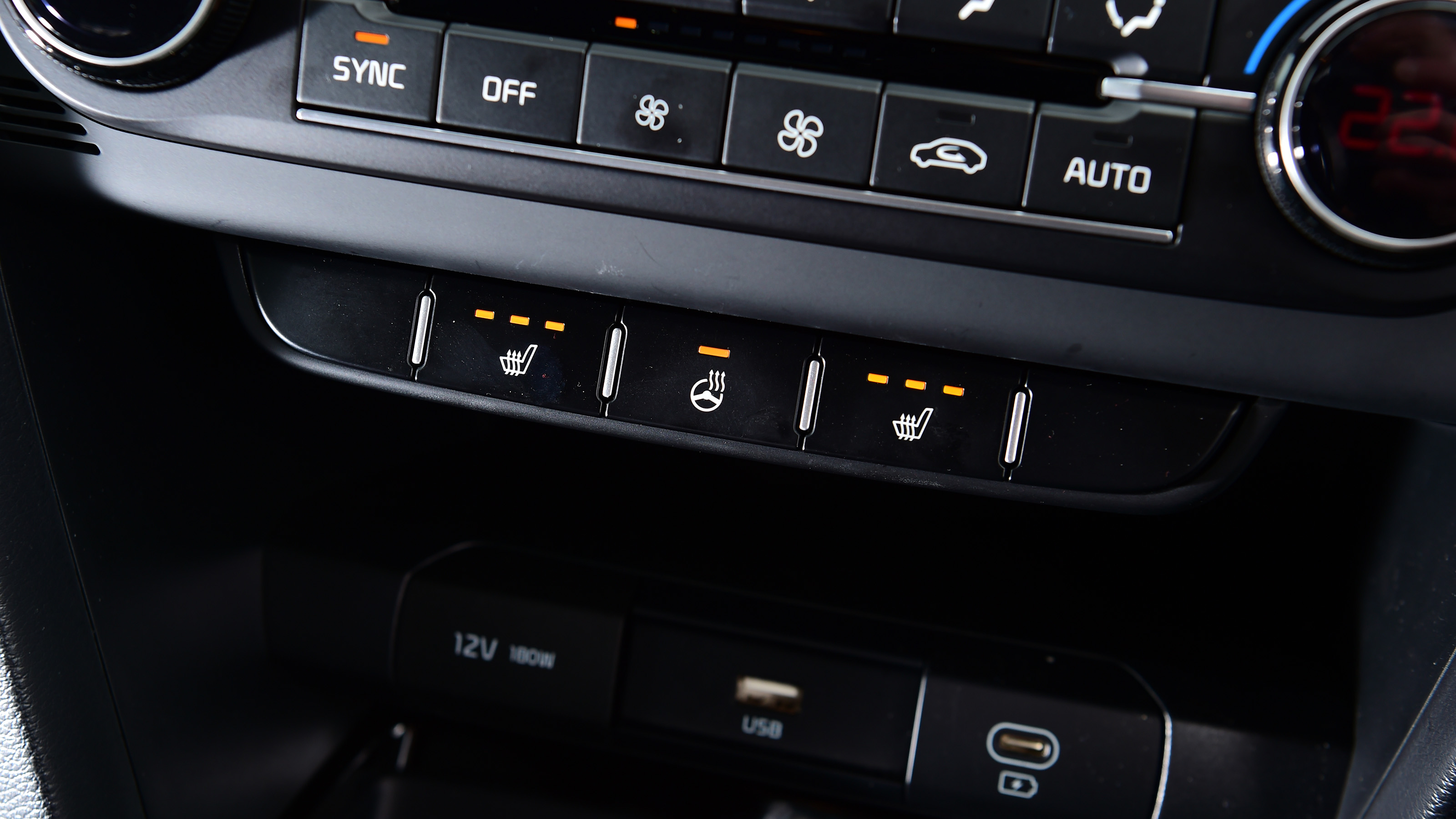 Kia Ceed - climate controls