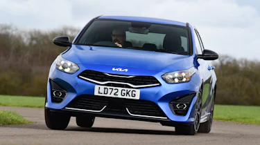 Kia Ceed - front cornering