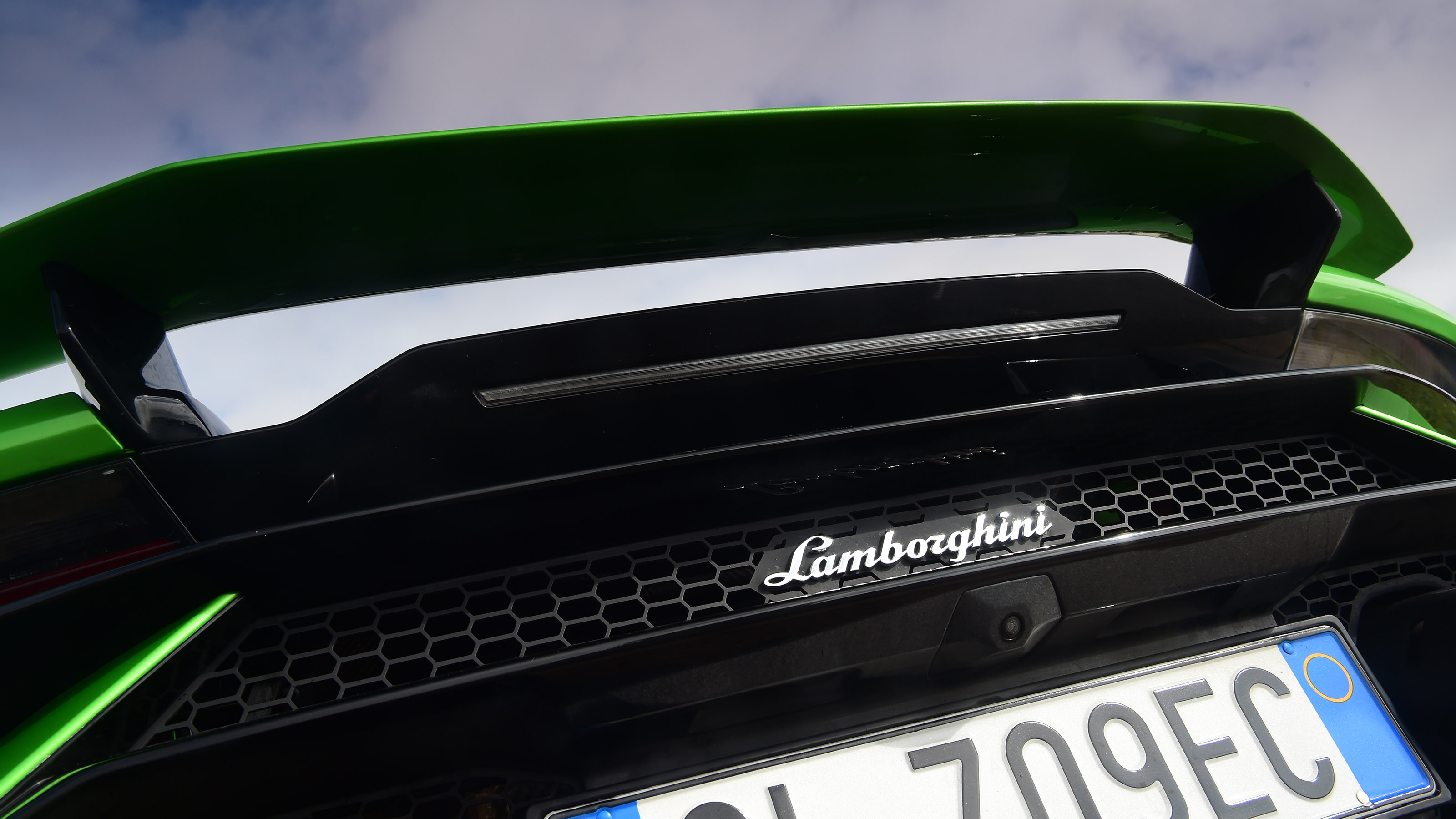 Lamborghini Huracan Tecnica - rear detail