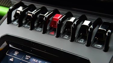 Lamborghini Huracan Tecnica - controls