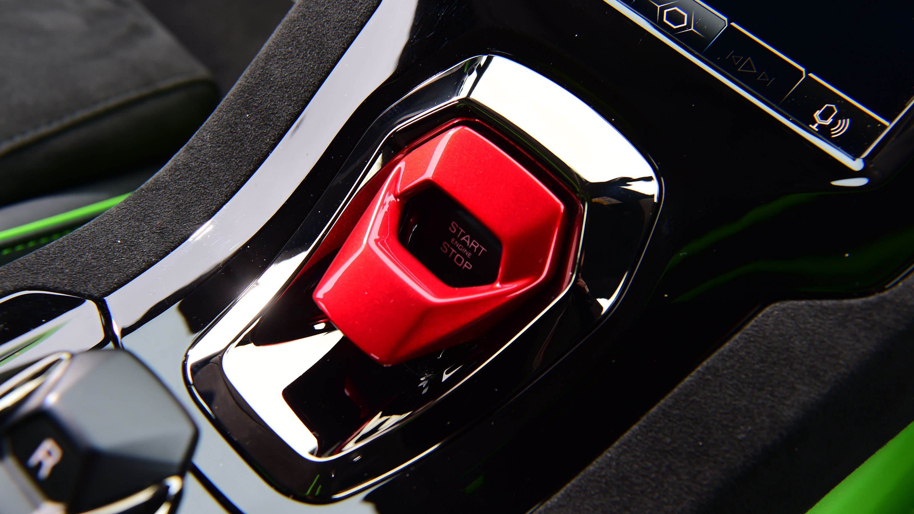Lamborghini Huracan Tecnica - start/stop