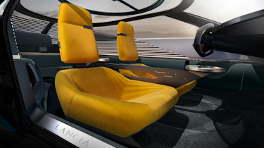 Lancia Pu+Ra HPE concept car cabin