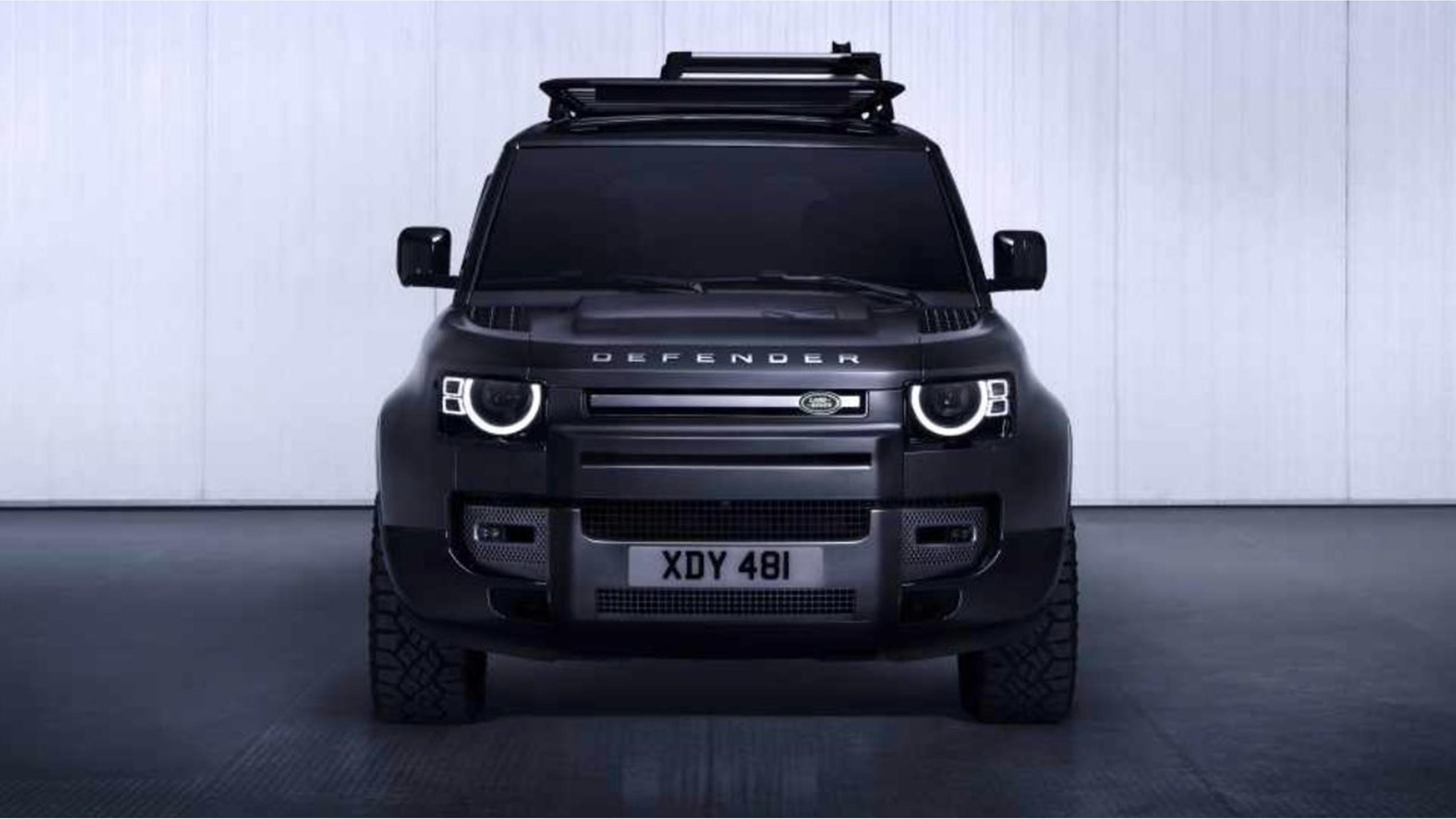 Land Rover Defender 130 Outbound - front static