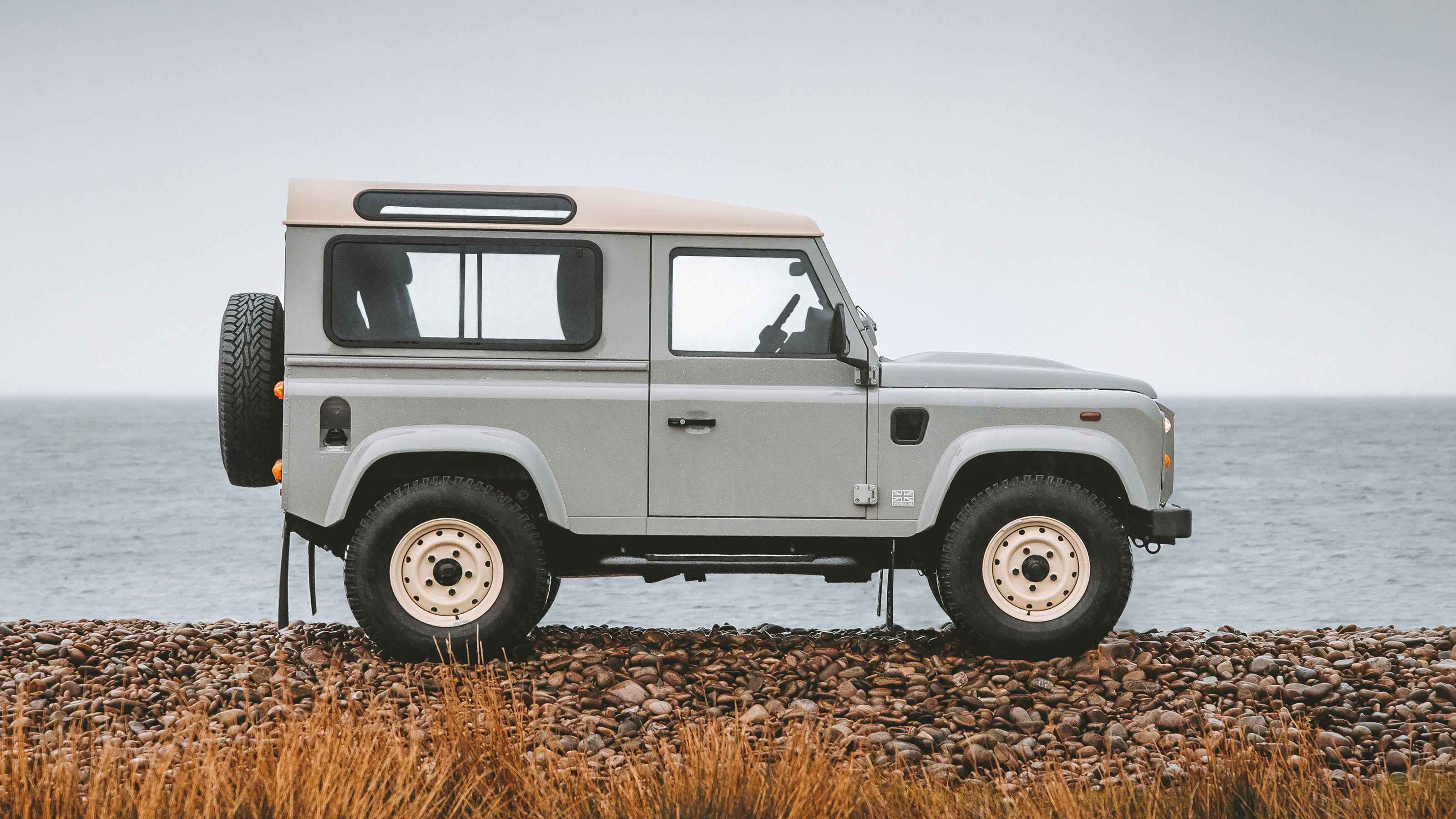 Land Rover Defender Works V8 Islay Edition - side