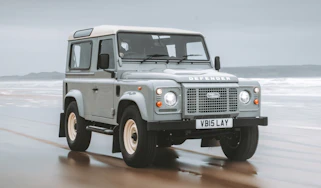 Land Rover Defender Works V8 Islay Edition - front tracking